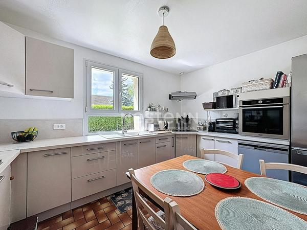 Maison spacieuse à vendre à Lamorlaye - 4 chambres, jardin de 1200 m²