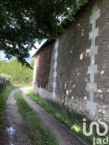 Grange 2 pièces de 76 m² à Lencloître (86140)