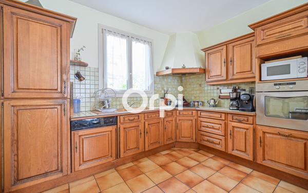 Maison à vendre    6 pièces • 217 m2 Rosny-sous-Bois