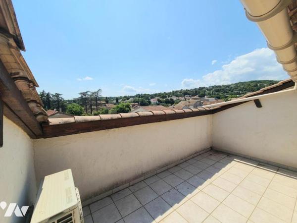 Bourg-Saint-Andéol, Appartement Duplex avec Terrasse.