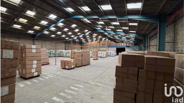 Murs commerciaux  à vendre 2 220 m² Tricot