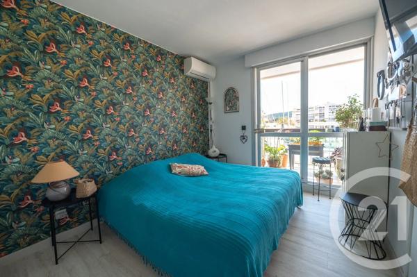 Appartement T3 à vendre  3 pièces - 72,60 m 2   BORMES LES MIMOSAS  - 83