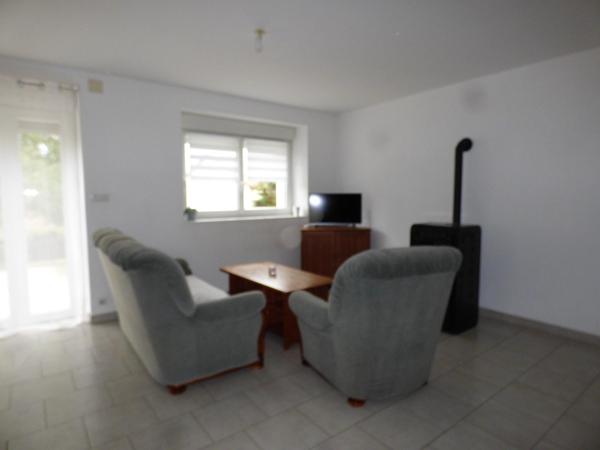 2 logements loués et grange libre de location