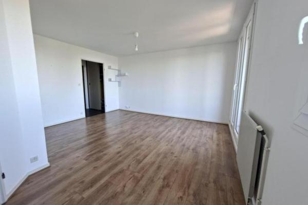Vente - Appartement 2 pièces 56 m 2 LE MANS (72100)