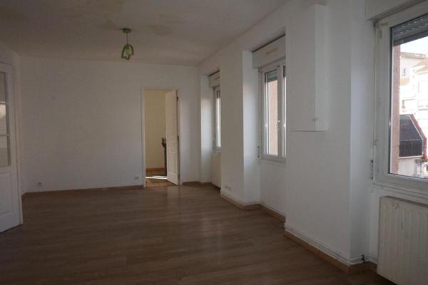 FIRMINY CENTRE 42700 T3 53 m² 2 CHAMBRES