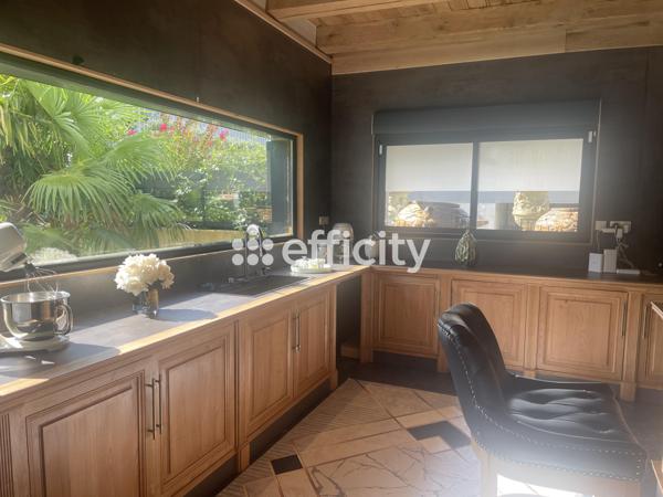 Maison 5 pièces - 550 m²