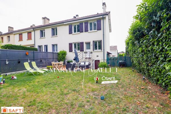 Dans quartier familial proche forêt...