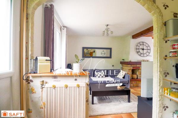 Dans quartier familial proche forêt...