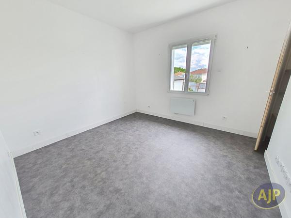 Appartement à louer Bouguenais : 2 pièces, 37m² avec 1 chambre(s) à 740€ - AJP Immobilier Rezé