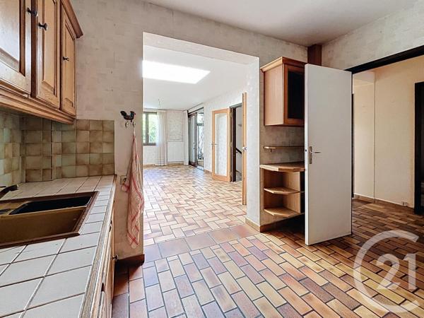 Maison à vendre  7 pièces - 146,40 m2 CHATEL GUYON - 63