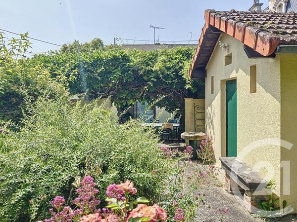 Maison à vendre  7 pièces - 146,40 m2 CHATEL GUYON - 63