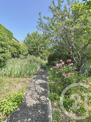 Maison à vendre  7 pièces - 146,40 m2 CHATEL GUYON - 63