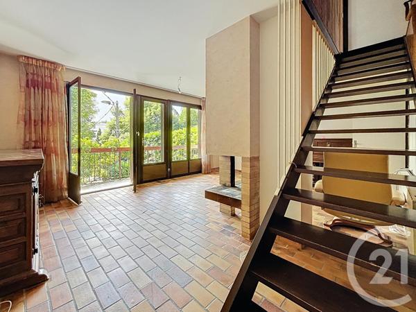 Maison à vendre  7 pièces - 146,40 m2 CHATEL GUYON - 63