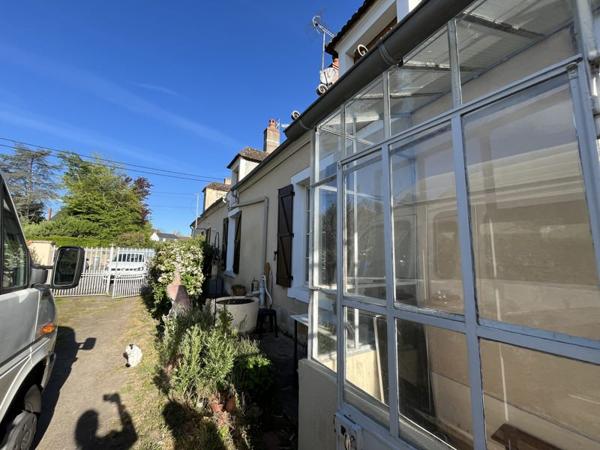 Maison à vendre 114 030 € Saint-Amand-Montrond 5 p 114 m² DPE E