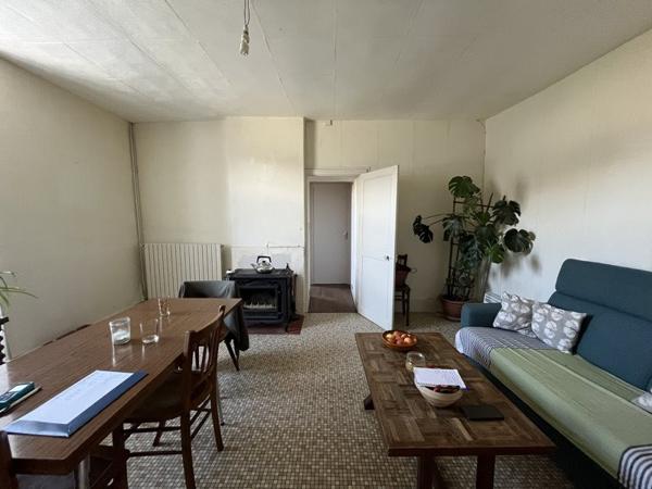 Maison à vendre 114 030 € Saint-Amand-Montrond 5 p 114 m² DPE E