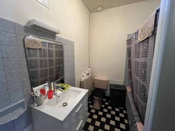 Maison à vendre 114 030 € Saint-Amand-Montrond 5 p 114 m² DPE E