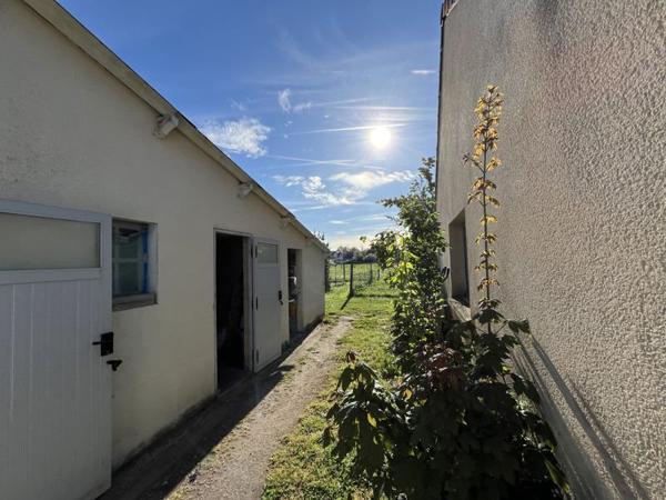 Maison à vendre 114 030 € Saint-Amand-Montrond 5 p 114 m² DPE E