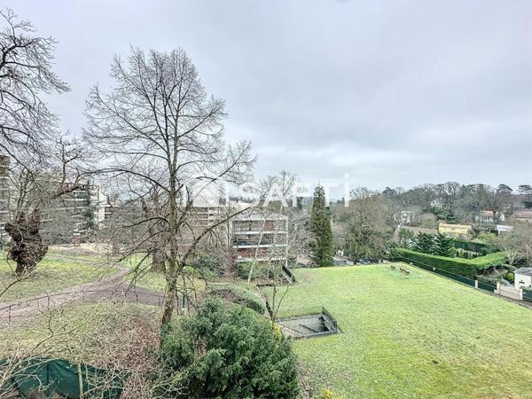 4P avec balcon, piscine et vue dégagée