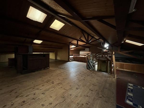 Immeuble à vendre 383 000 € Royan 696,9 m² DPE