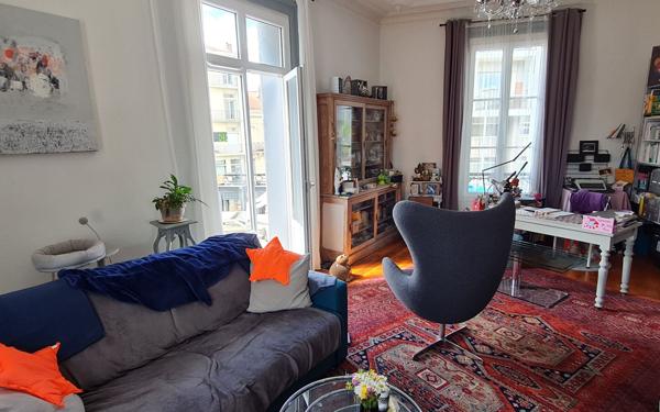 Immeuble à vendre    5 pièces •  Agen