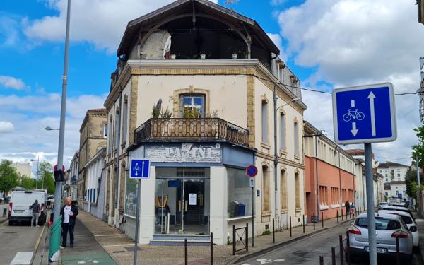 Immeuble à vendre    5 pièces •  Agen