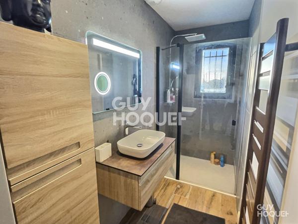 Maison moderne à vendre à Saint Bonnet de Mure - 4 pièces, piscine et confort absolu !