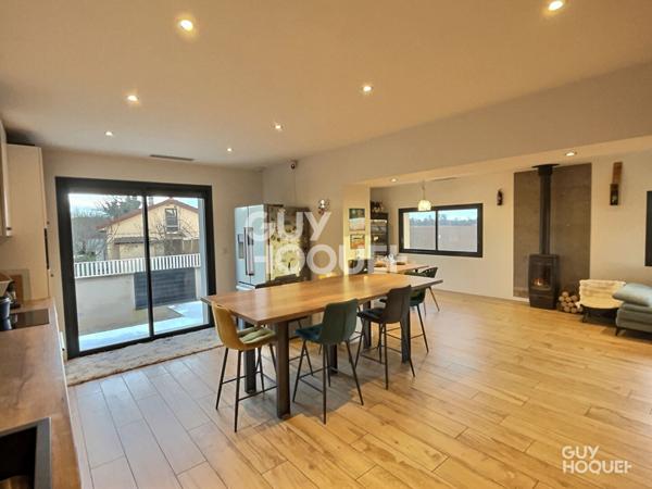 Maison moderne à vendre à Saint Bonnet de Mure - 4 pièces, piscine et confort absolu !