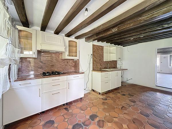 Saint Cyr sur Morin - Maison 3/4 chambres - garage et jardin de 449 m2