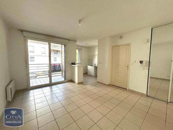 Appartement à louer 2 pièces 45.08m² Tours (37100)