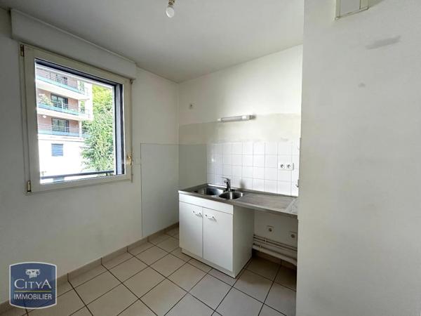 Appartement à louer 2 pièces 45.08m² Tours (37100)