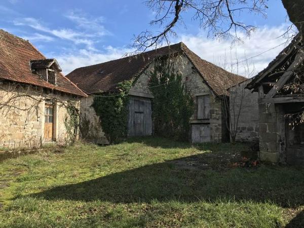 Maison à vendre |  Saint-Julien-Maumont |  6 pièces | 105 m²