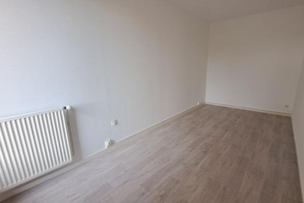 LA TOUR DU PIN - Appartement Type 5