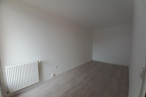 LA TOUR DU PIN - Appartement Type 5