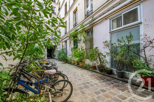 Appartement Duplex à vendre  3 pièces - 52,52 m 2   PARIS  - 75010