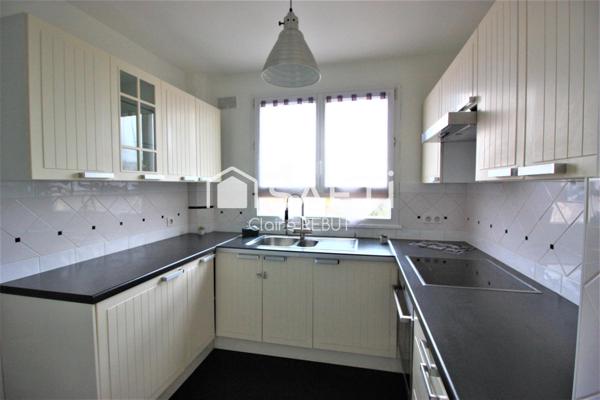 Beau F3 dernier étage, ascenseur, parking et cave