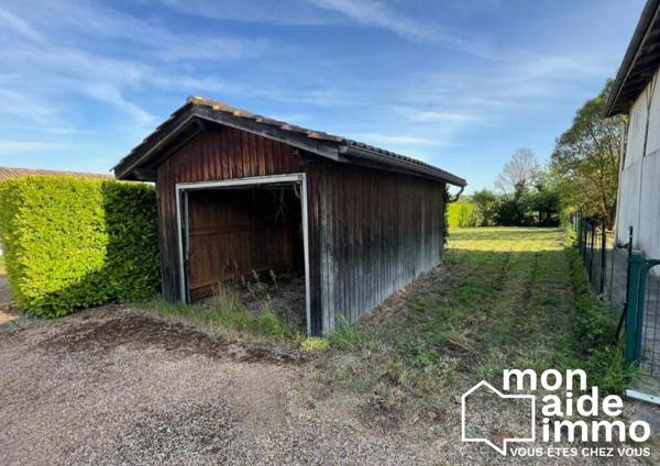Coeur du village, Garage sur parcelle de 338 m² constructible