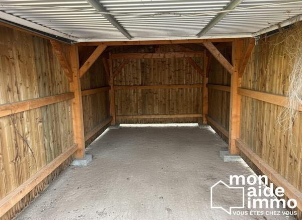 Coeur du village, Garage sur parcelle de 338 m² constructible