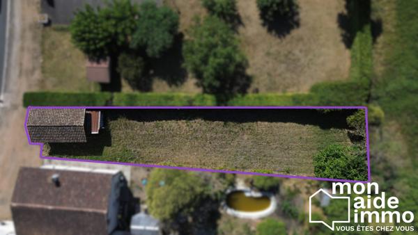 Coeur du village, Garage sur parcelle de 338 m² constructible