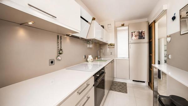 Appartement 4 pièces de 94 m² – Centre-ville de Saint-Raphaël