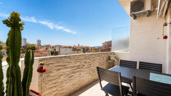 Appartement 4 pièces de 94 m² – Centre-ville de Saint-Raphaël