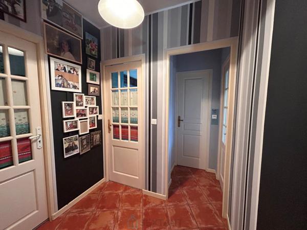 Maison de charme sur plus de 8200 m² de terrain dont une partie constructible