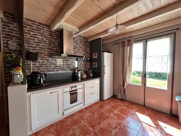 Maison de charme sur plus de 8200 m² de terrain dont une partie constructible