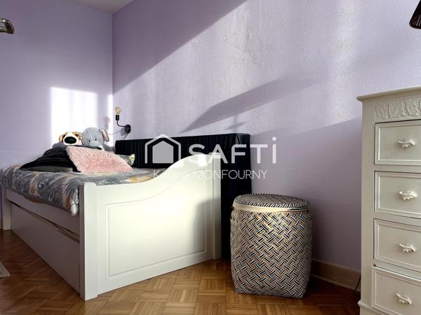 Maison semi-mitoyenne avec jardin et garage