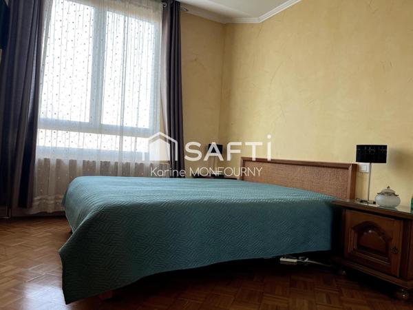 Maison semi-mitoyenne avec jardin et garage