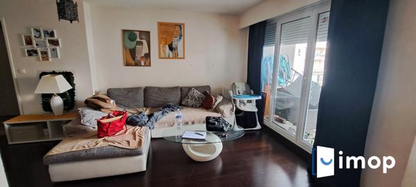 Appartement 3 pièces avec extérieur et parking