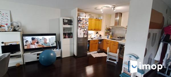 Appartement 3 pièces avec extérieur et parking