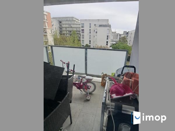 Appartement 3 pièces avec extérieur et parking