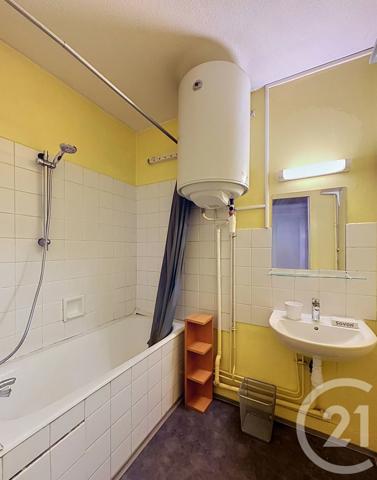 Appartement F1 à vendre  1 pièce - 28,50 m 2   CLERMONT FERRAND  - 63