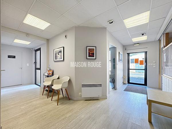 PAIMPOL Centre ! Ensemble immobilier idéal investisseurs, sur 2 niveaux, jardin, parking!