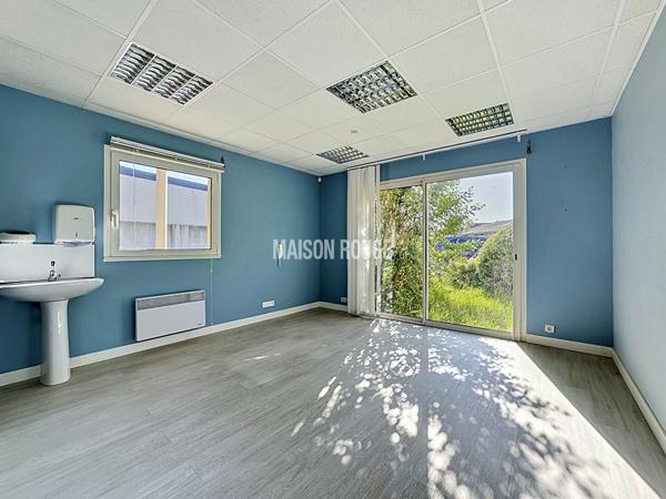 PAIMPOL Centre ! Ensemble immobilier idéal investisseurs, sur 2 niveaux, jardin, parking!